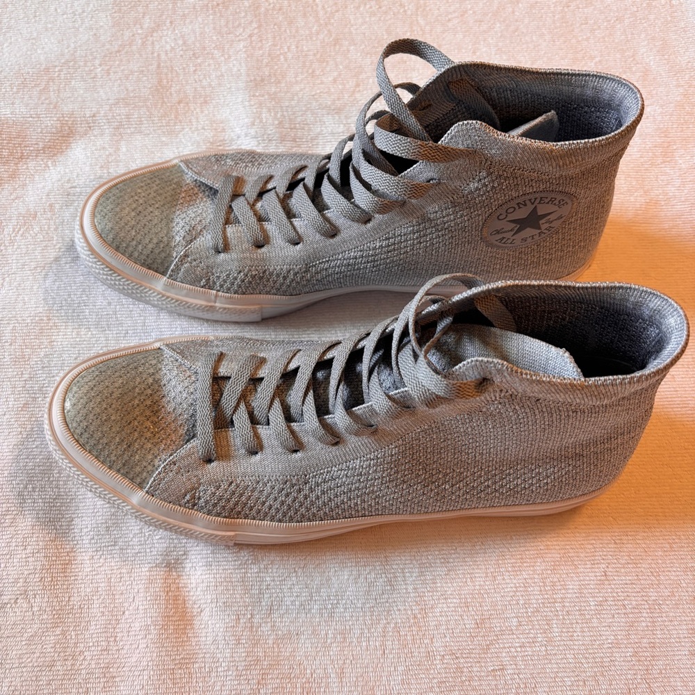 Men’s Converse Chuck Taylor High Top Sneakers